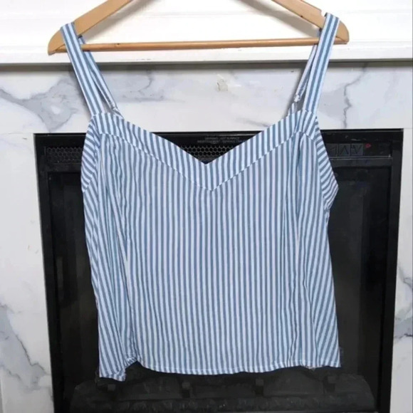 ABERCROMBIE & FITCH | Women's White/Blue Striped Smocked Tank Top NWOT - Picture 1 of 4